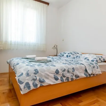 Apartment Mario